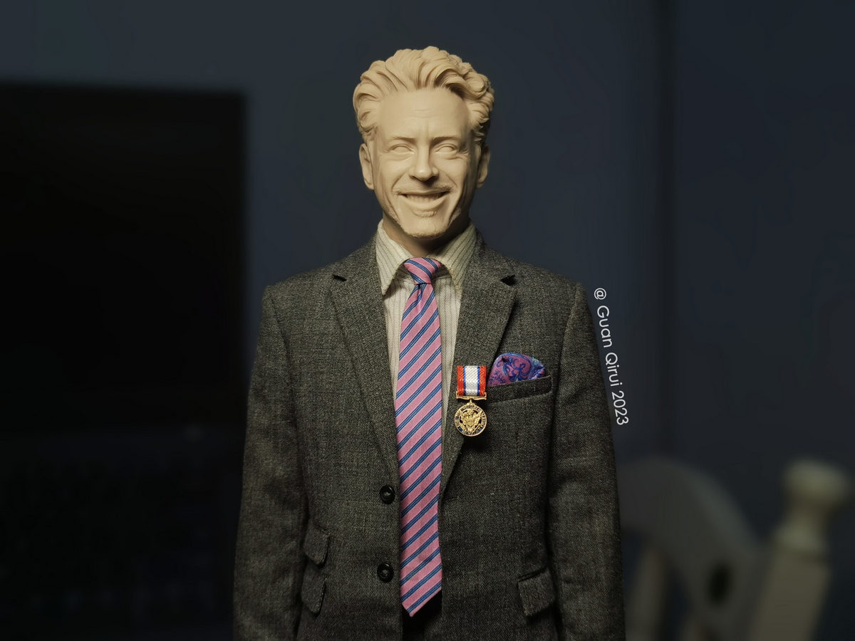 one-sixth-scale-figure-tony-stark-25.jpg
